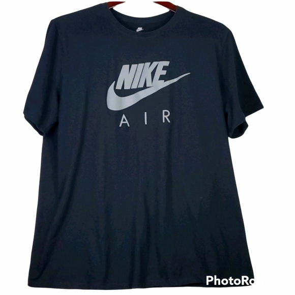 athletic cut nike tee